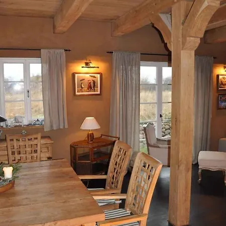In Dranske/insel Ruegen 33030 Holiday home